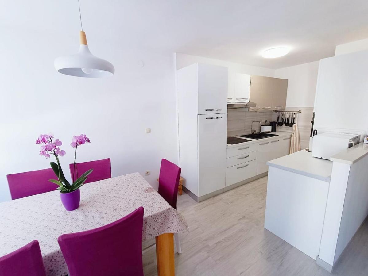 Apartment Glavaric Omis Exterior photo