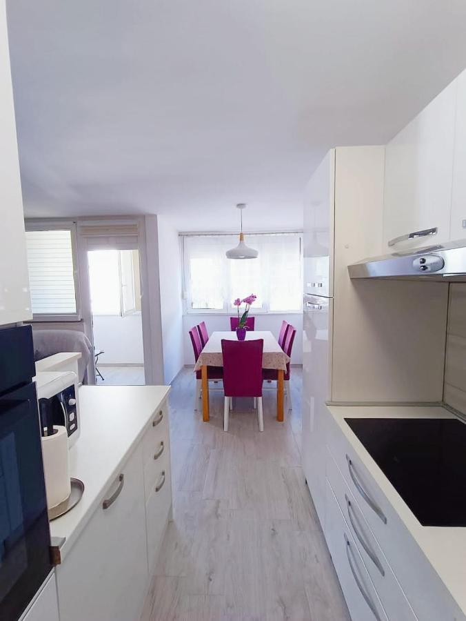 Apartment Glavaric Omis Exterior photo
